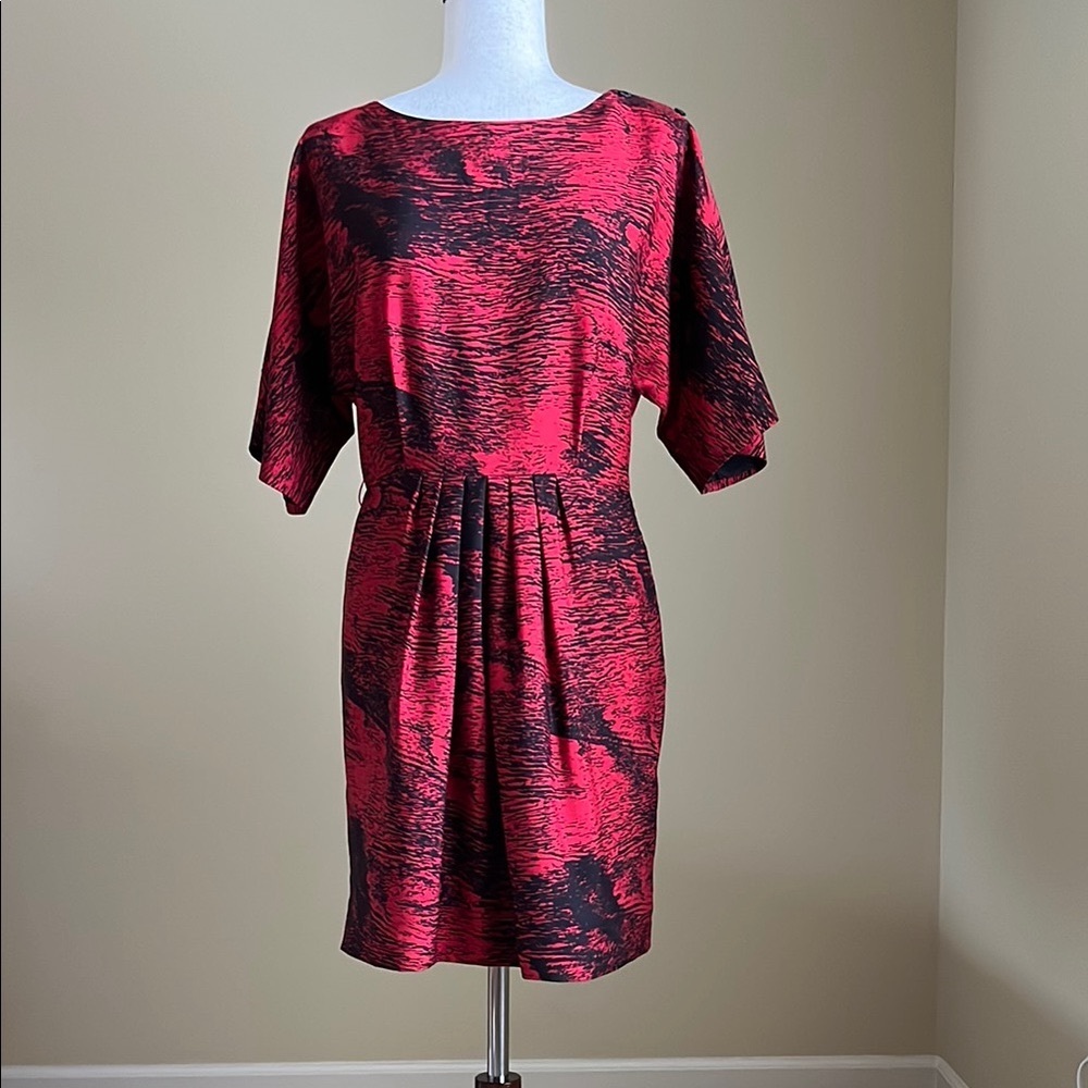 Ali Ro - Silk Dress with Button Shoulder Design - US 8